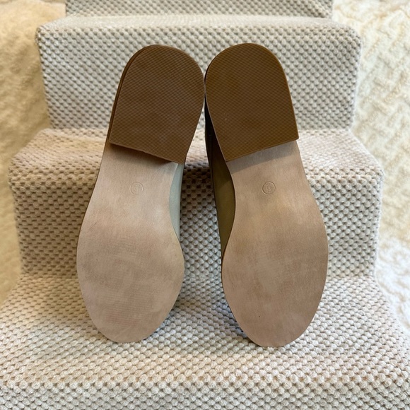 Ccocci Tan Ankle Booties with Elastic Front Panel-Sz 6 - Picture 4 of 9